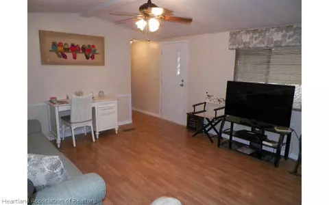 408 Pine Tree Ln, Sebring, FL 33872 photo 3