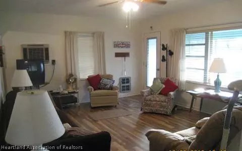 403 Thomas Ave, Frostproof, FL 33843 photo 2