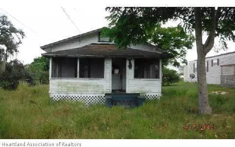 326 E 8th St, Frostproof, FL 33843 photo 1