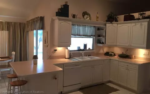 700 Holly Dr, Sebring, FL 33870 photo 8