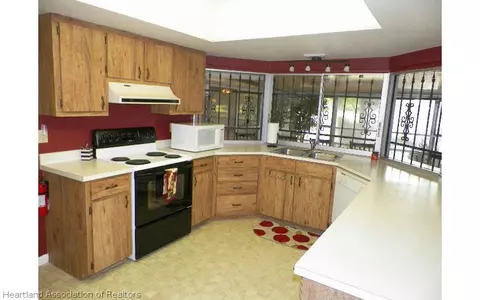 8316 Pine Glen Rd, Sebring, FL 33870 photo 5
