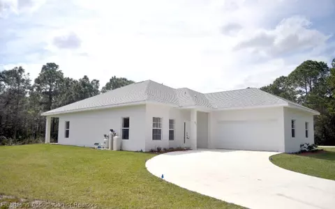 871 Letitia Dr, Sebring, FL 33872 photo 1