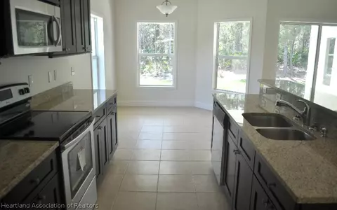 871 Letitia Dr, Sebring, FL 33872 photo 9