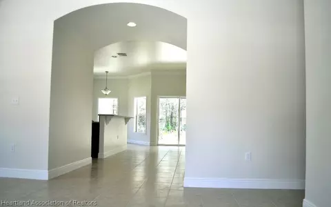 871 Letitia Dr, Sebring, FL 33872 photo 2