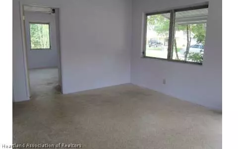 204 Robin Ave, Sebring, FL 33870 photo 8