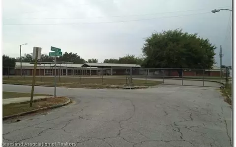909 E Fairview Rd, Sebring, FL 33870 photo 5