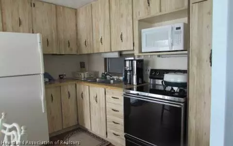 508 Von Maxcy Rd, Sebring, FL 33875 photo 3