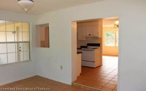 6206 Apple Rd, Sebring, FL 33875 photo 4
