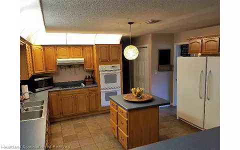 3705 Golfview Rd, Sebring, FL 33875 photo 3