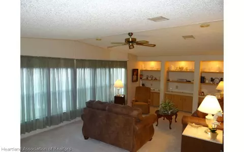 121 Sunbird Pl, Sebring, FL 33872 photo 3