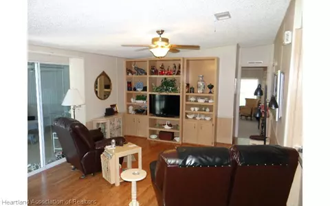 121 Sunbird Pl, Sebring, FL 33872 photo 2