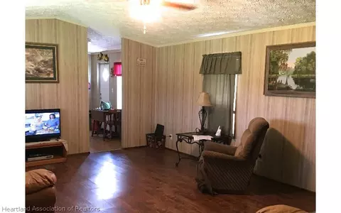 2052 Hampton Rd, Wauchula, FL 33873 photo 3