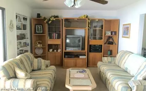 640 Killarney Dr, Sebring, FL 33870 photo 3