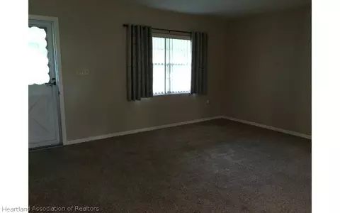 110 Pinehurst Rd, Sebring, FL 33870 photo 2