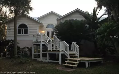 1249 Lakeshore Dr, Lorida, FL 33857 photo 1