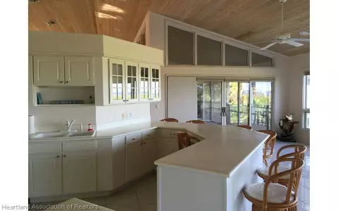 1249 Lakeshore Dr, Lorida, FL 33857 photo 7