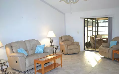 433 Elgin St, Sebring, FL 33875 photo 3