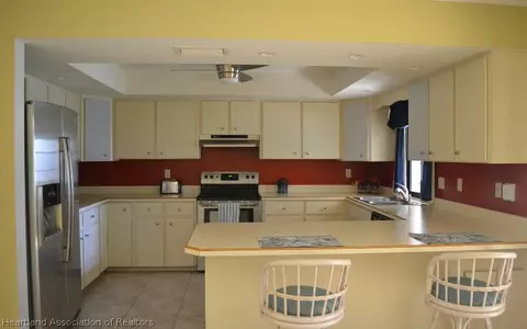 433 Elgin St, Sebring, FL 33875 photo 2