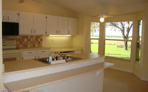 500 Summit Dr, Sebring, FL 33870 photo 3