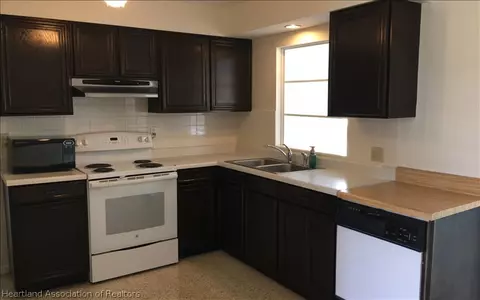 104 Pinehurst Rd, Sebring, FL 33870 photo 3