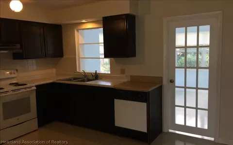 104 Pinehurst Rd, Sebring, FL 33870 photo 4