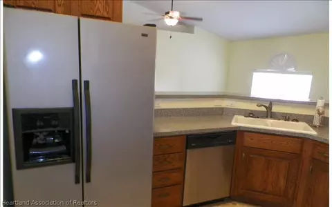 1124 SE 39th Ter, Okeechobee, FL 34974 photo 9