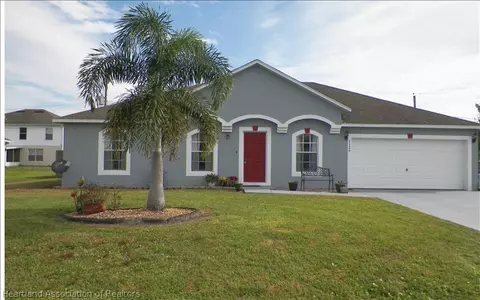 1124 SE 39th Ter, Okeechobee, FL 34974 photo 1