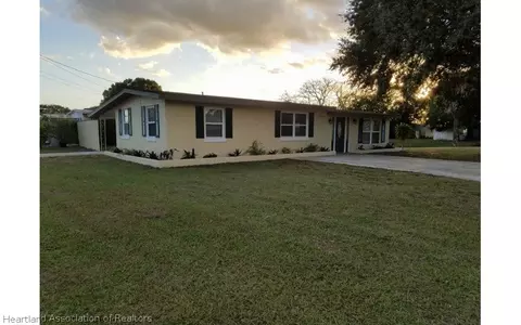 1655 Killarney Dr, Sebring, FL 33870 photo 1