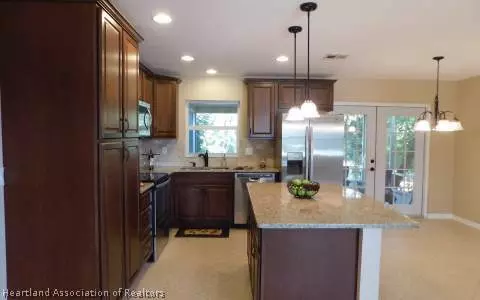 209 Jay Ave, Sebring, FL 33870 photo 4