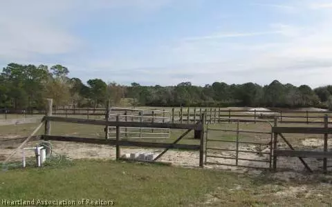 2702 Van Pelt Rd, Sebring, FL 33870 photo 2