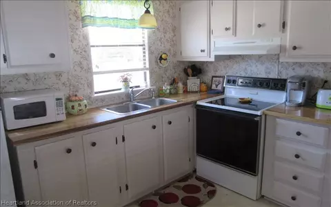 6421 Old Orchard Ave, Sebring, FL 33876 photo 3