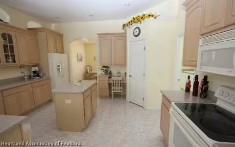5209 Angelo Cir, Sebring, FL 33872 photo 12