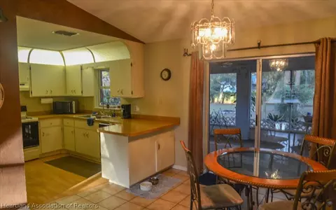 2130 Gresham St, Sebring, FL 33875 photo 3