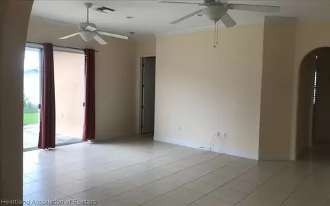 232 Robin Ave, Sebring, FL 33870 photo 2