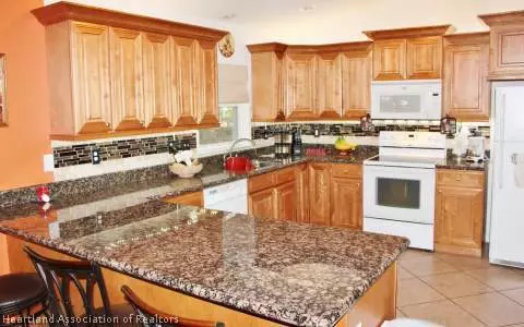352 Hemlock Ave, Sebring, FL 33870 photo 4