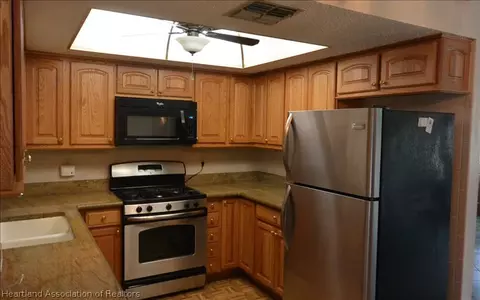 3834 Thunderbird Hill Cir, Sebring, FL 33872 photo 2