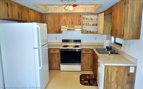 3803 Thunderbird Hill Cir, Sebring, FL 33872 photo 10