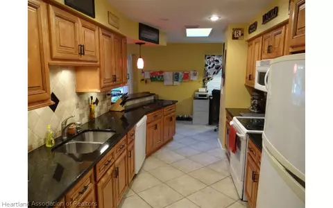 128 Sparrow Ave, Sebring, FL 33870 photo 12