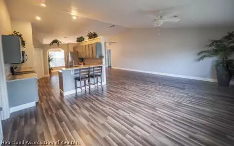 321 Mac Ln, Sebring, FL 33875 photo 3