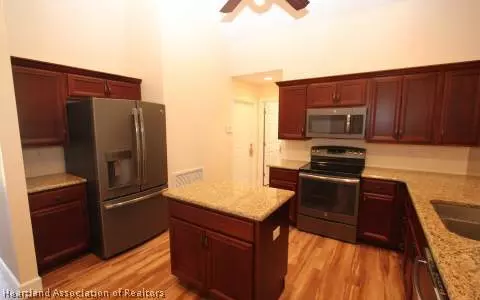 4104 Vantage Cir, Sebring, FL 33872 photo 2