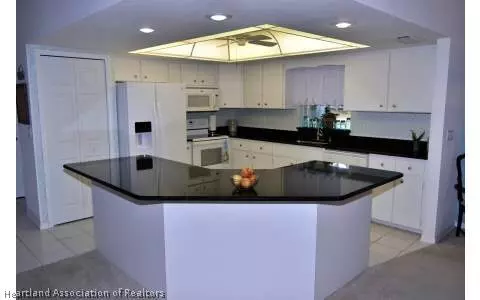 7909 Pine Glen Rd, Sebring, FL 33876 photo 2