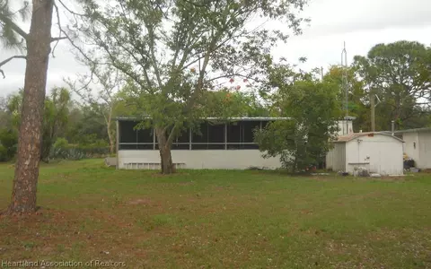 82 Recreation Dr, Venus, FL 33960 photo 3