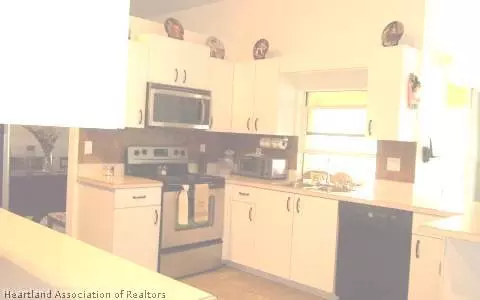 409 Maple Ln, Sebring, FL 33876 photo 2