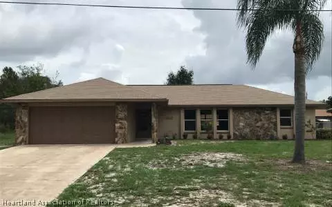 3512 Austin St, Sebring, FL 33872 photo 1