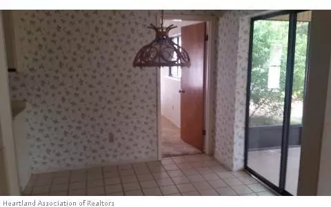 227 Robin Ave, Sebring, FL 33870 photo 8