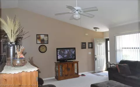 2205 Villaway E, Sebring, FL 33876 photo 4