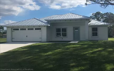 7916 Pine Glen Rd, Sebring, FL 33876 photo 1