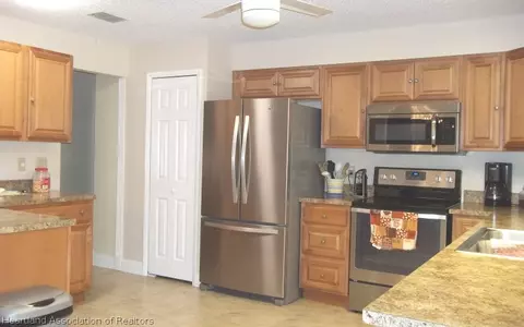 307 Blazing Star Rd, Sebring, FL 33876 photo 2