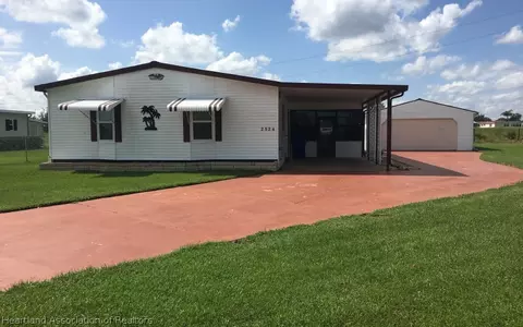 2524 Georgia St, Sebring, FL 33870 photo 1