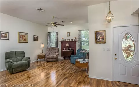 521 Elgin St, Sebring, FL 33875 photo 2